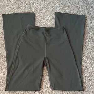 Super high-rise Lululemon Groove Flair Spruce Green SZ 4